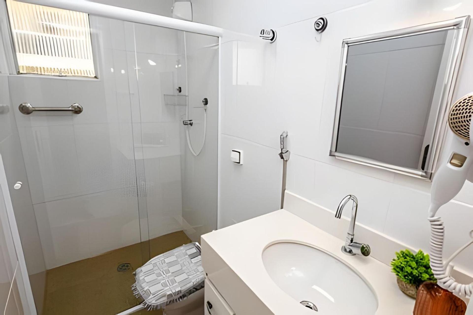 גוארויה Apto Na Enseada Excelente Localizacao, 500M Da Praia, Garagem, Ar Condicionado Portaria 24 Horas מראה חיצוני תמונה